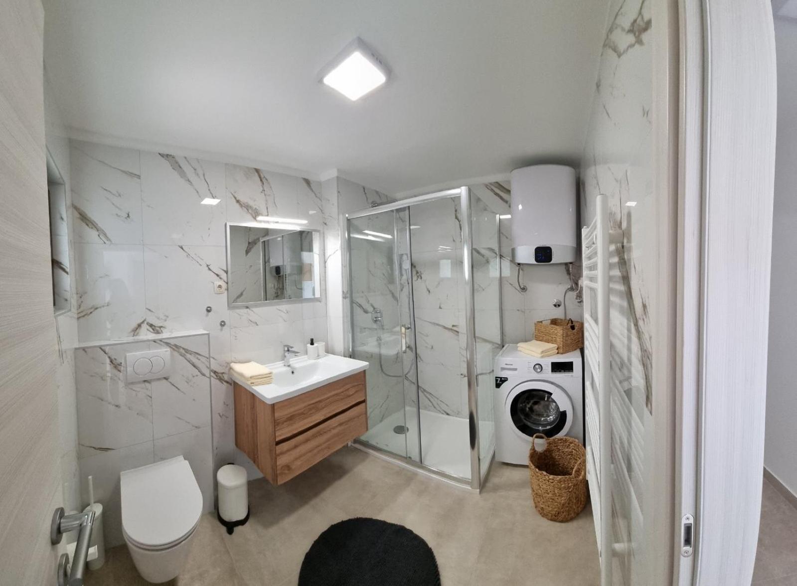 Apartmani Nika 1 リエカ エクステリア 写真