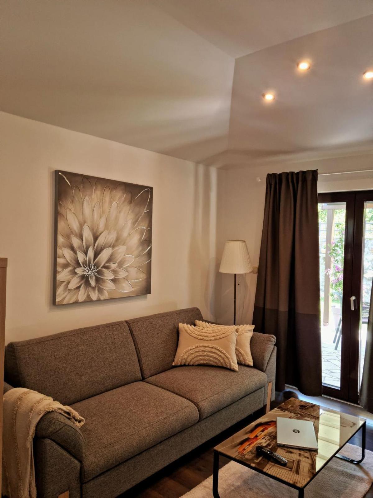 Apartmani Nika 1 リエカ エクステリア 写真